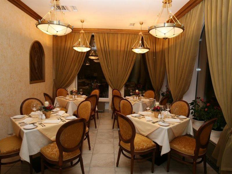 Optima Collection Podil Plaza Hotel Kiev Eksteriør billede