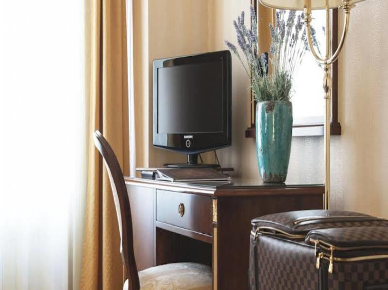 Optima Collection Podil Plaza Hotel Kiev Eksteriør billede