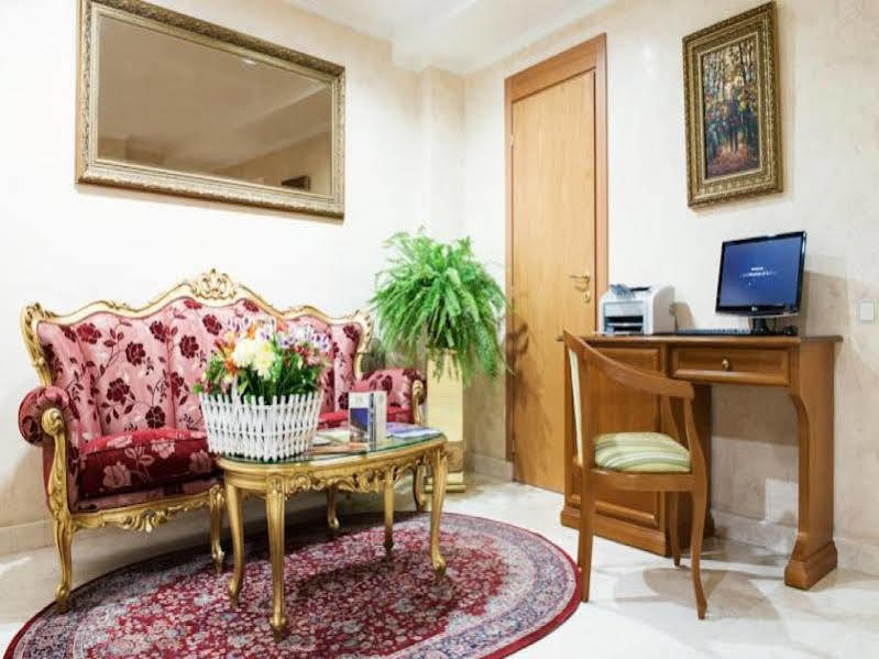 Optima Collection Podil Plaza Hotel Kiev Eksteriør billede