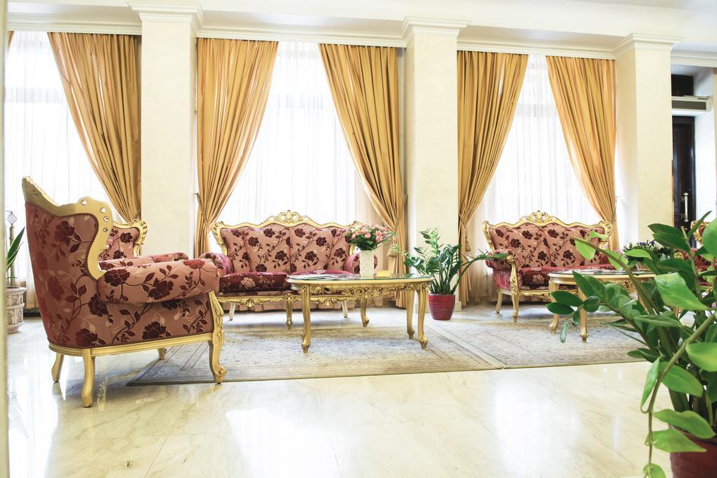 Optima Collection Podil Plaza Hotel Kiev Eksteriør billede