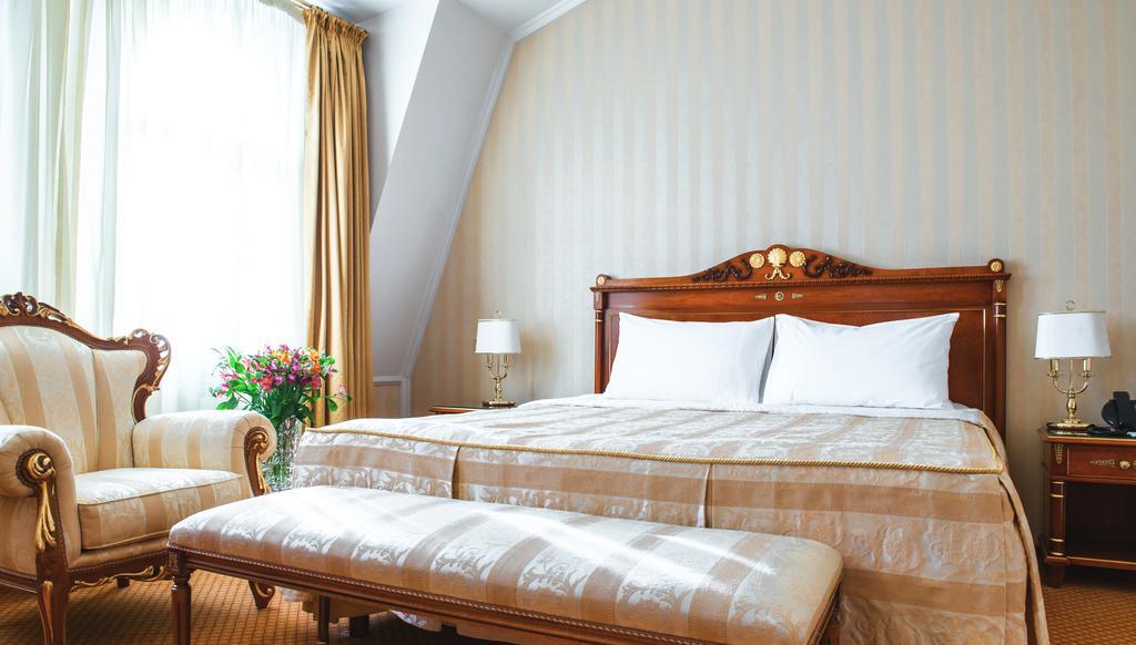 Optima Collection Podil Plaza Hotel Kiev Eksteriør billede